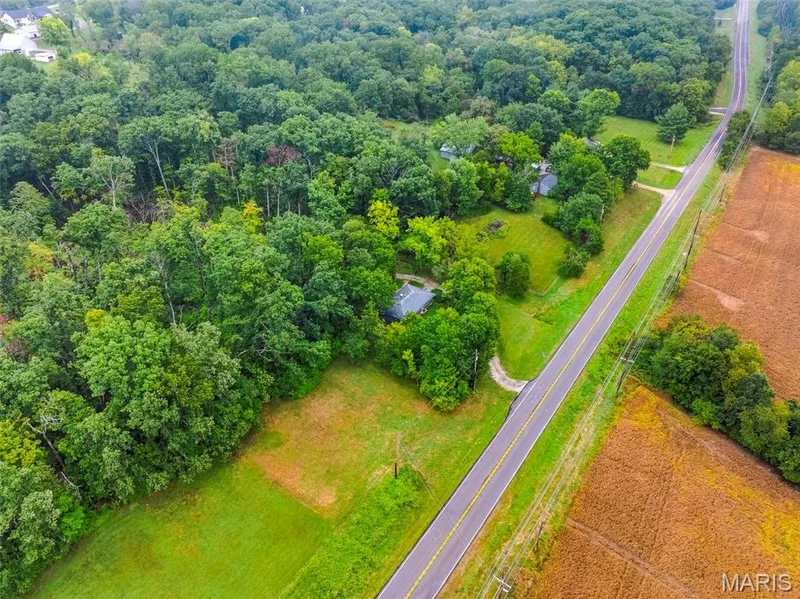 18651 Saint Albans Road, Wildwood, MO 63038 — listing photo 25 of 41