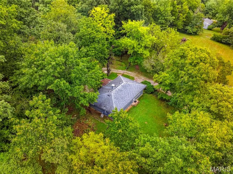 18651 Saint Albans Road, Wildwood, MO 63038 — listing photo 26 of 41
