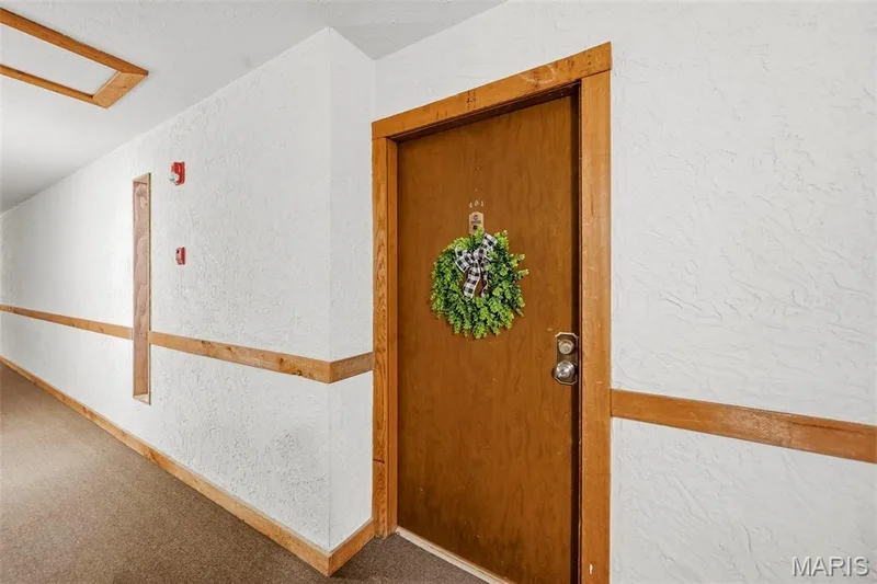 1465 Heritage Landing #401, St Charles, MO 63303 — listing photo 3 of 33