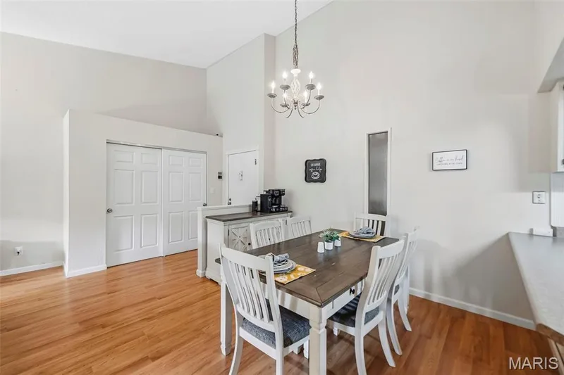 1465 Heritage Landing #401, St Charles, MO 63303 — listing photo 11 of 33