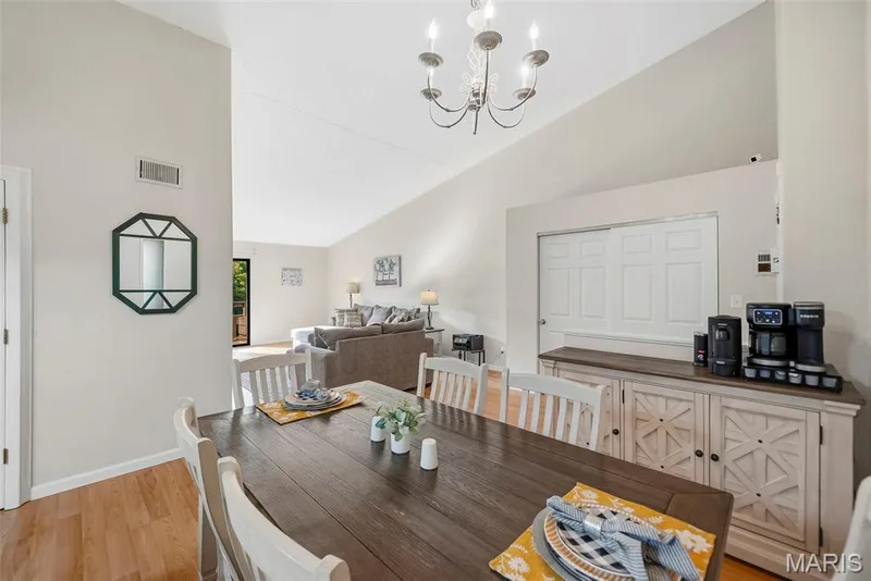 1465 Heritage Landing #401, St Charles, MO 63303 — listing photo 12 of 33