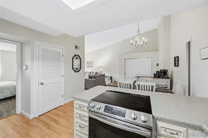 1465 Heritage Landing #401, St Charles, MO 63303 — listing photo 18 of 33
