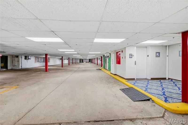 1465 Heritage Landing #401, St Charles, MO 63303 — listing photo 30 of 33
