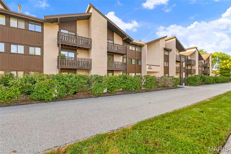 1465 Heritage Landing #401, St Charles, MO 63303 — listing photo 33 of 33