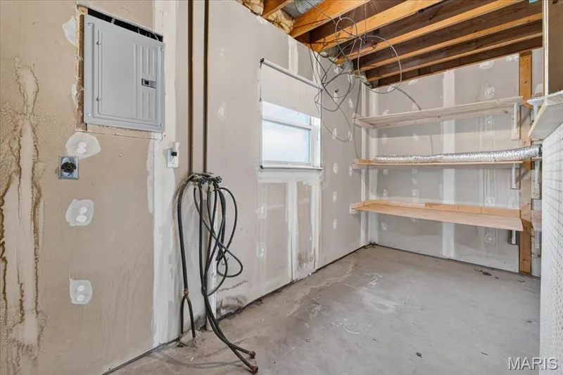 Laundry w/electric hookups in common basement — 885 Delray Drive #H, St Peters, MO 63376