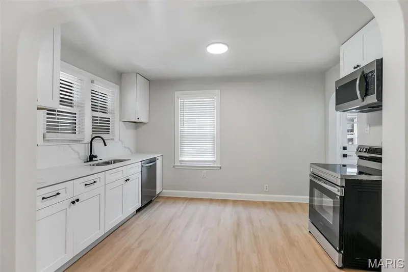 Gorgeous kitchen! — 1165 Jackson Street, St Charles, MO 63301