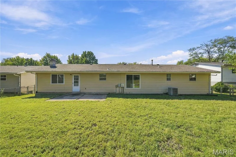 2908 Westminister Drive, St Charles, MO 63301 — listing photo 24 of 25