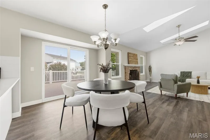 7 Town Cryer Court, O'Fallon, MO 63366 — listing photo 12 of 56