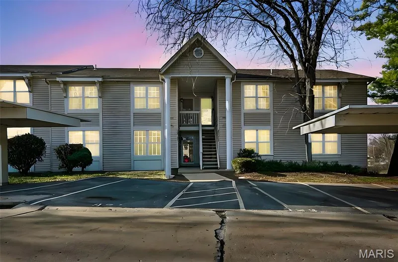 929 Sugar Lake Court #7, St Peters, MO β listing photo 1