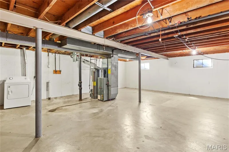 416 Basement. Both sides have their own basement. I do not have a picture of the 414 side. — 414-416 S Cadillac Drive, St Charles, MO 63301