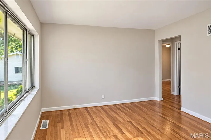 414 Living Room — 414-416 S Cadillac Drive, St Charles, MO 63301