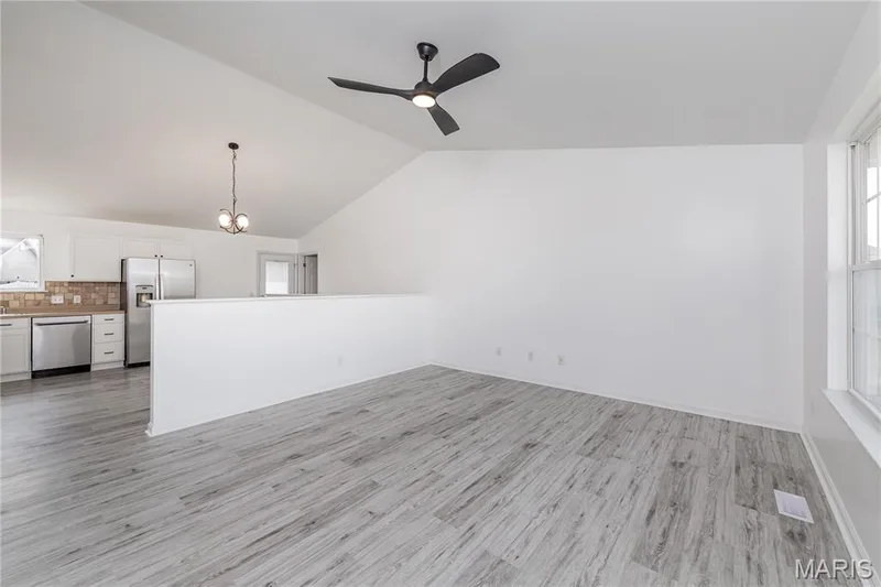 41 Double Creek Court, Wentzville, MO 63385 — listing photo 5 of 32