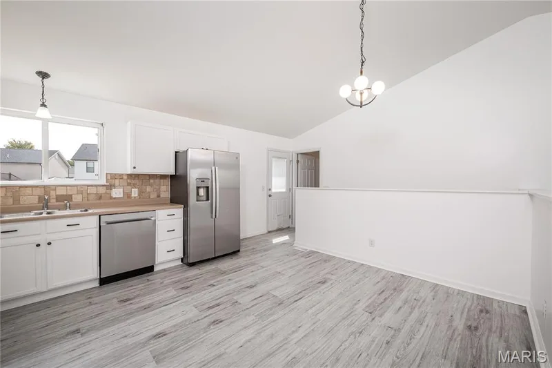 41 Double Creek Court, Wentzville, MO 63385 — listing photo 9 of 32