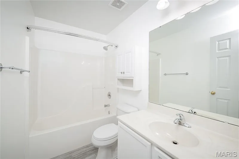 41 Double Creek Court, Wentzville, MO 63385 — listing photo 14 of 32