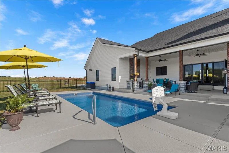 129 Lonesome Dove Way, Foristell, MO 63348 — listing photo 16 of 40