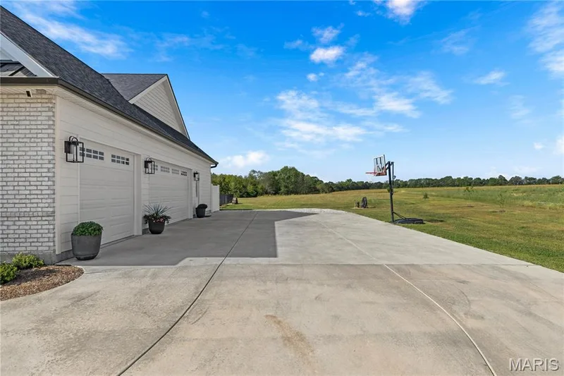 129 Lonesome Dove Way, Foristell, MO 63348 — listing photo 34 of 40
