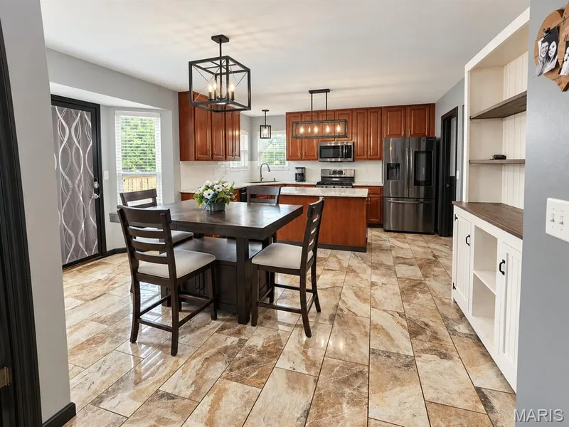 Freshly updated kitchen — 2548 Autumn Fields Lane, Wentzville, MO 63385
