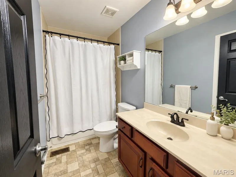 2548 Autumn Fields Lane, Wentzville, MO 63385 — listing photo 24 of 34