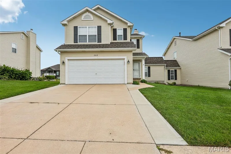 206 Colonial Crossing, Wentzville, MO 63385 — listing photo 3 of 47