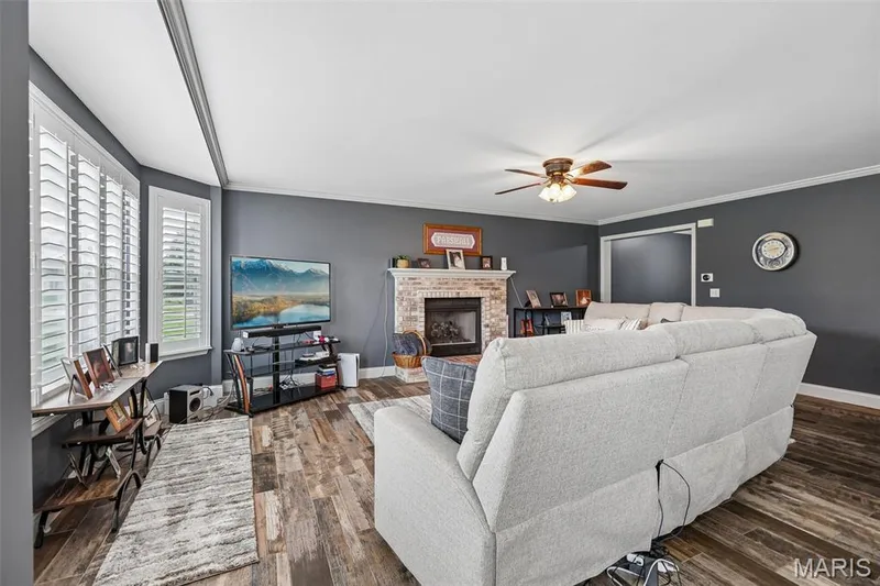 206 Colonial Crossing, Wentzville, MO 63385 — listing photo 11 of 47