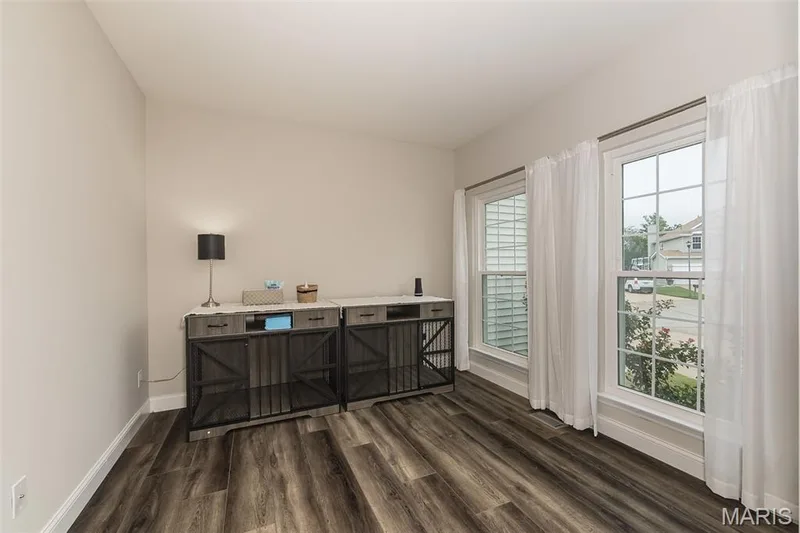 Office/Den space with loats of possibilities. — 472 Brookhaven Court, O'Fallon, MO 63368