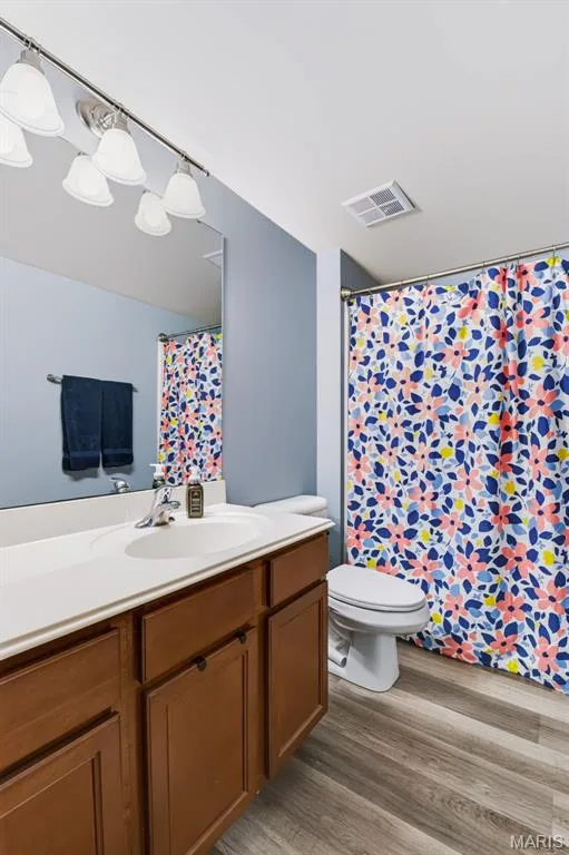 2nd full bath — 312 Bramblett Hills, O'Fallon, MO 63366