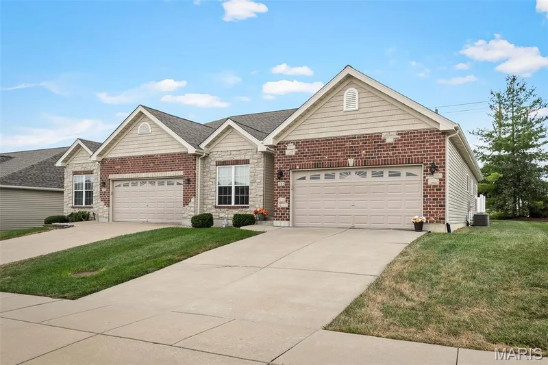 102 Savannah Terrace, Wentzville, MO 63385 — listing photo 23 of 29