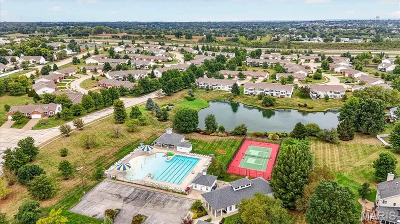 Subdivision amenities — 2169 Farnsworth Drive #1424A, O'Fallon, MO 63368
