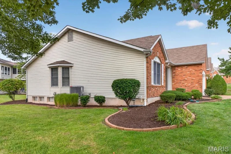 2169 Farnsworth Drive #1424A, O'Fallon, MO 63368 — listing photo 38 of 48