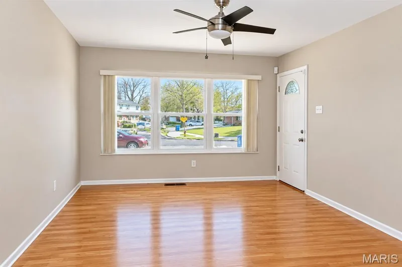 833-883 Cole Boulevard, St Charles, MO 63301 — listing photo 2 of 18