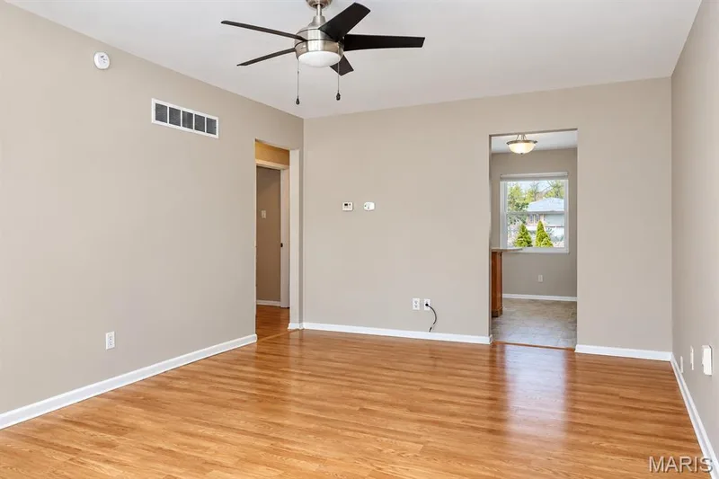 833-883 Cole Boulevard, St Charles, MO 63301 — listing photo 3 of 18