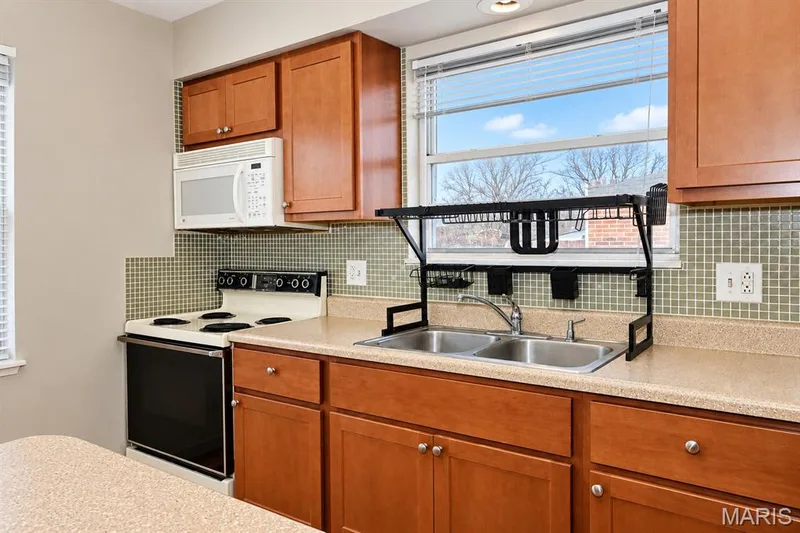 833-883 Cole Boulevard, St Charles, MO 63301 — listing photo 4 of 18