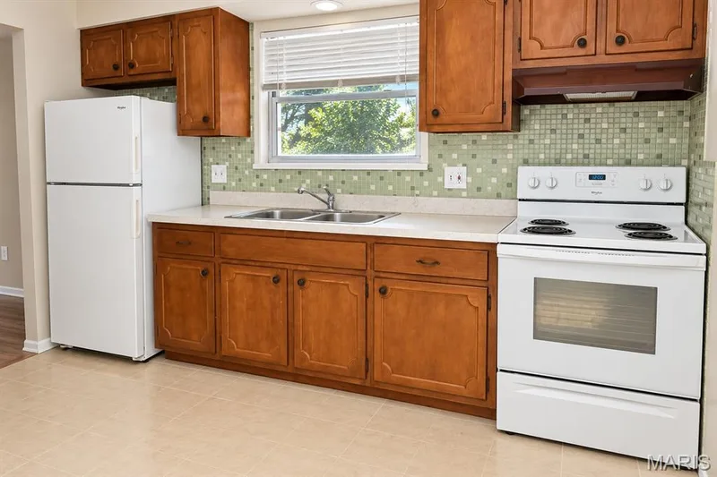 833-883 Cole Boulevard, St Charles, MO 63301 — listing photo 14 of 18