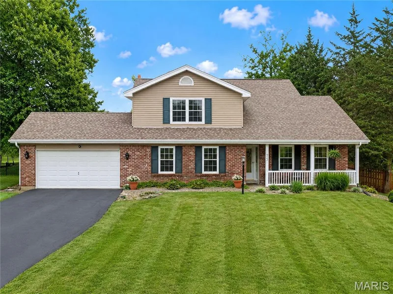 25 Vicksburg Station, St Charles, MO β listing photo 1