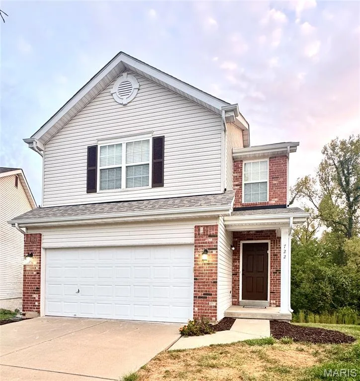 722 Wayland Drive, O'Fallon, MO — listing photo 1