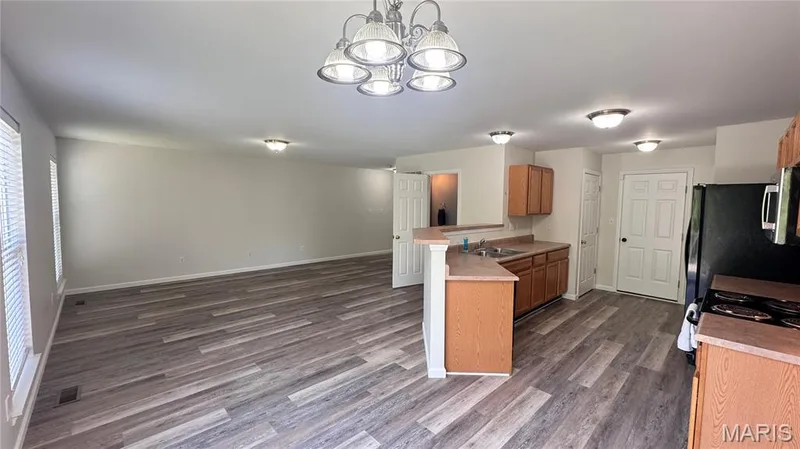 722 Wayland Drive, O'Fallon, MO 63366 — listing photo 7 of 34