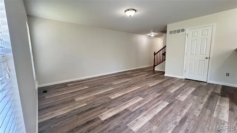 722 Wayland Drive, O'Fallon, MO 63366 — listing photo 4 of 34