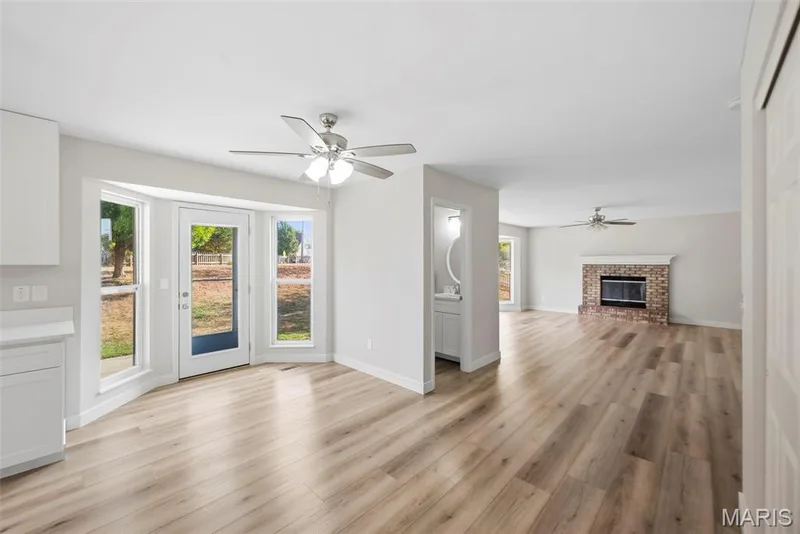 Breakfast Room with bay window leading to fenced-in backyard. — 1014 Wake Court, Wentzville, MO 63385