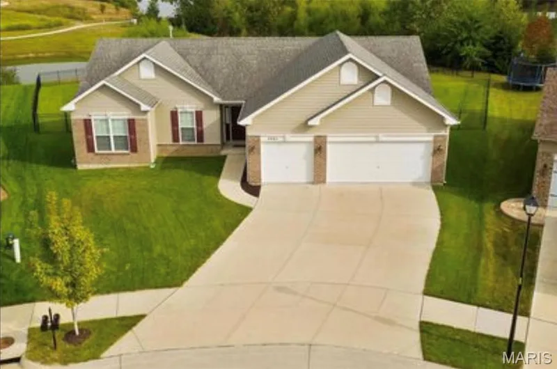 3661 Sweetwater Crossing Place, St Charles, MO 63301 — listing photo 3 of 8