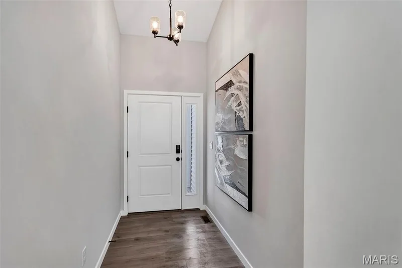 128 Kreder Court, St Charles, MO 63304 — listing photo 3 of 28