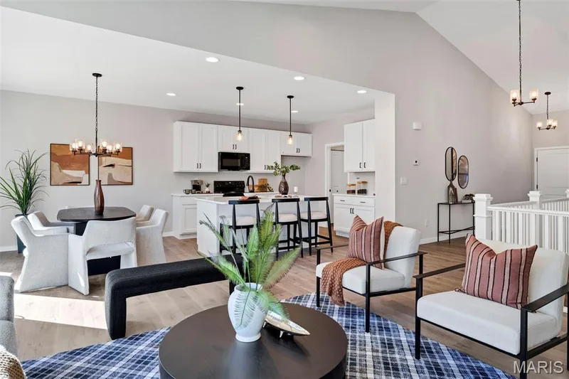 128 Kreder Court, St Charles, MO 63304 — listing photo 8 of 28