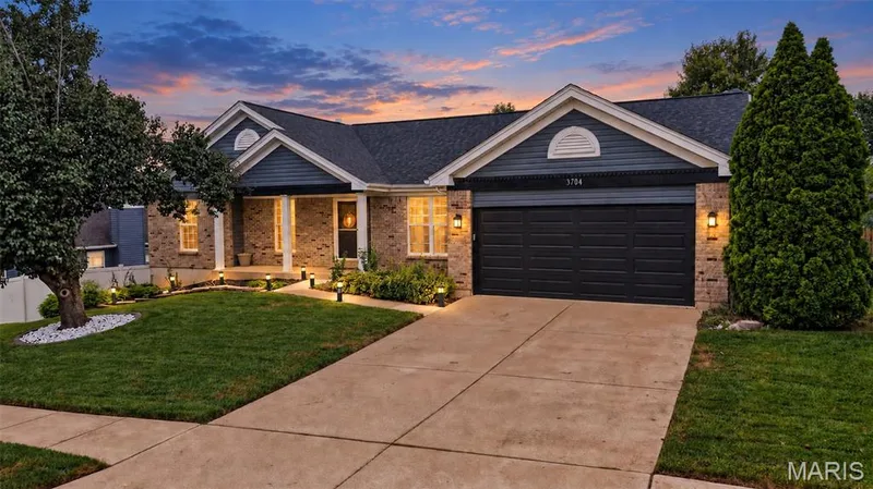 1704 Fairview Farms Circle, Wentzville, MO — listing photo 1