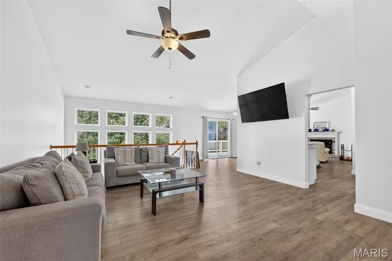 1704 Fairview Farms Circle, Wentzville, MO 63385 — listing photo 12 of 59