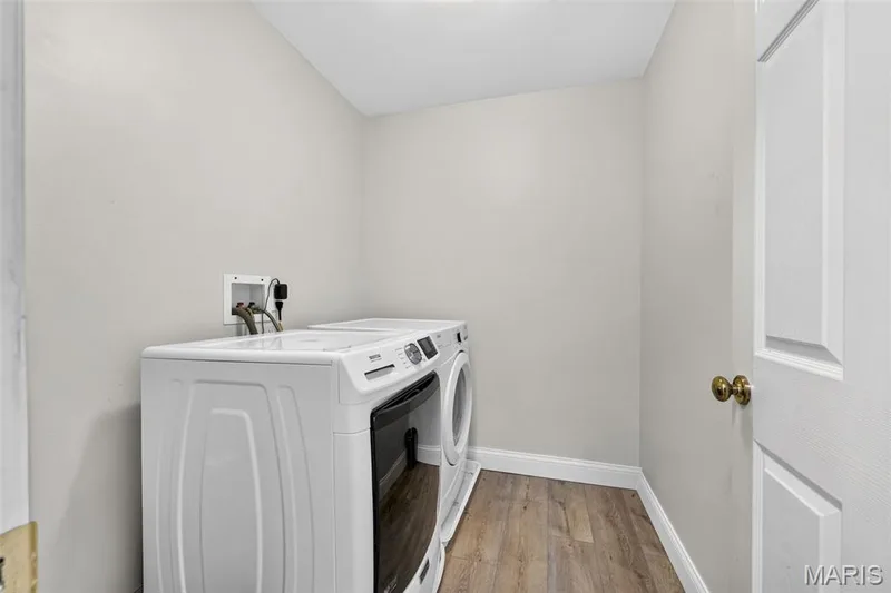 1704 Fairview Farms Circle, Wentzville, MO 63385 — listing photo 33 of 59