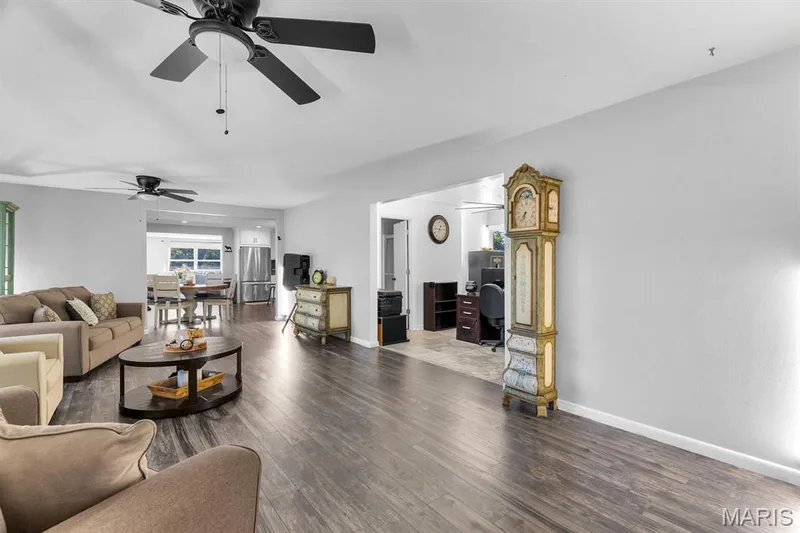 1 Saint Anthony Drive, St Peters, MO 63376 — listing photo 15 of 34