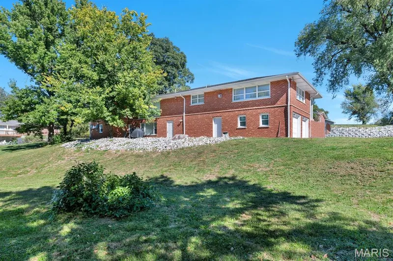1 Saint Anthony Drive, St Peters, MO 63376 — listing photo 31 of 34