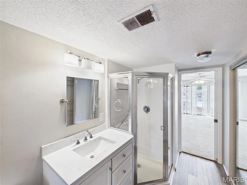 1436 Heritage Landing #22, St Charles, MO 63303 — listing photo 5 of 8