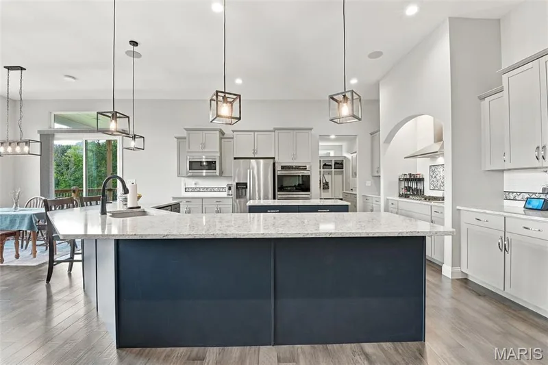 210 Westleigh Court, O'Fallon, MO 63385 — listing photo 7 of 40
