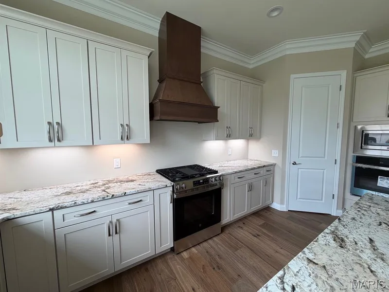 1000 Bellevaux Place, St Charles, MO 63301 — listing photo 14 of 36