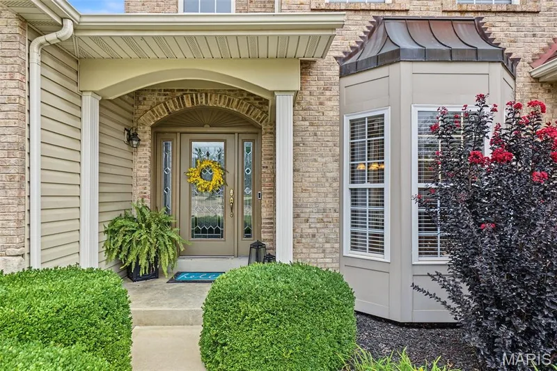 1052 Brook Mont Drive, O'Fallon, MO 63366 — listing photo 6 of 54